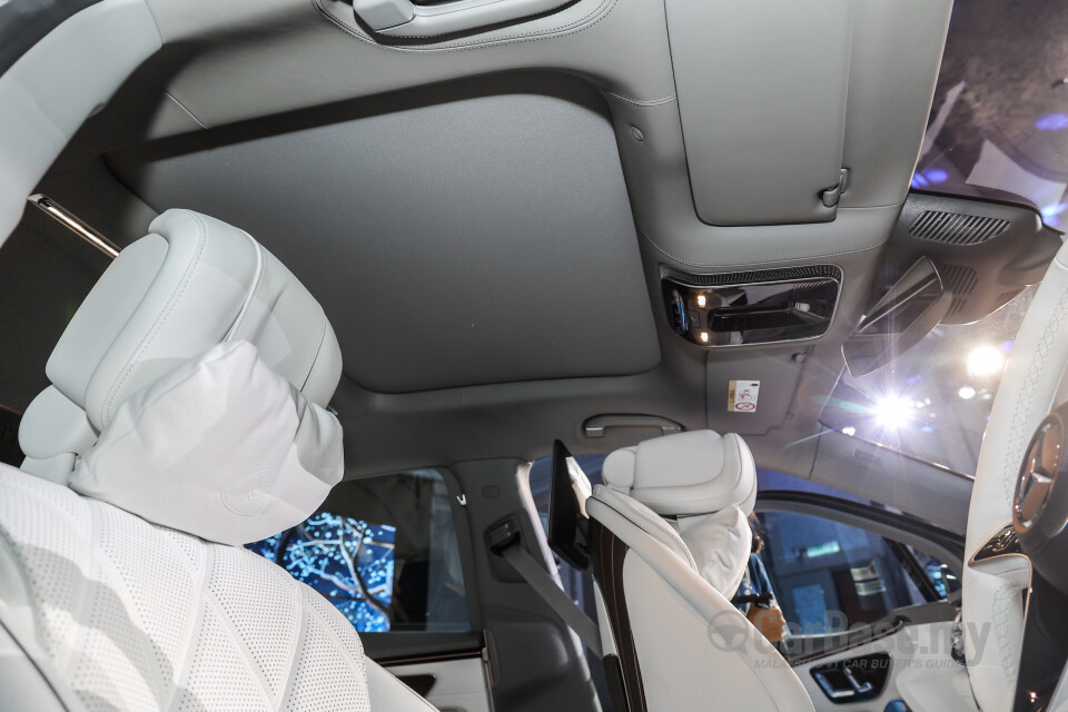Mercedes-Benz Maybach EQS SUV X296 (2025) Interior