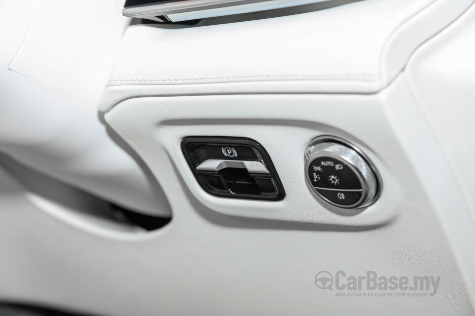Mercedes-Benz Maybach EQS SUV X296 (2025) Interior
