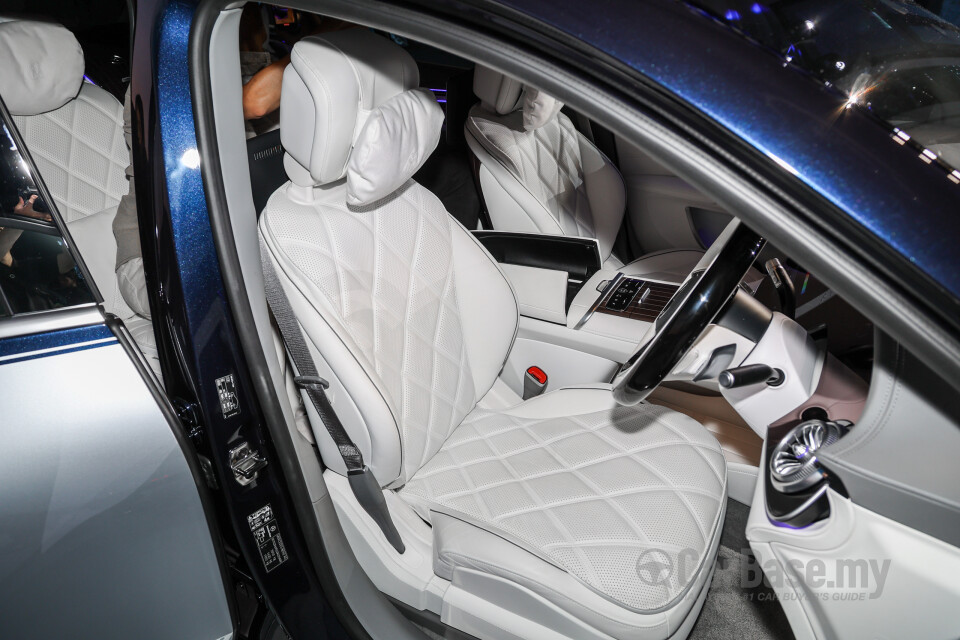 Mercedes-Benz Maybach EQS SUV X296 (2025) Interior