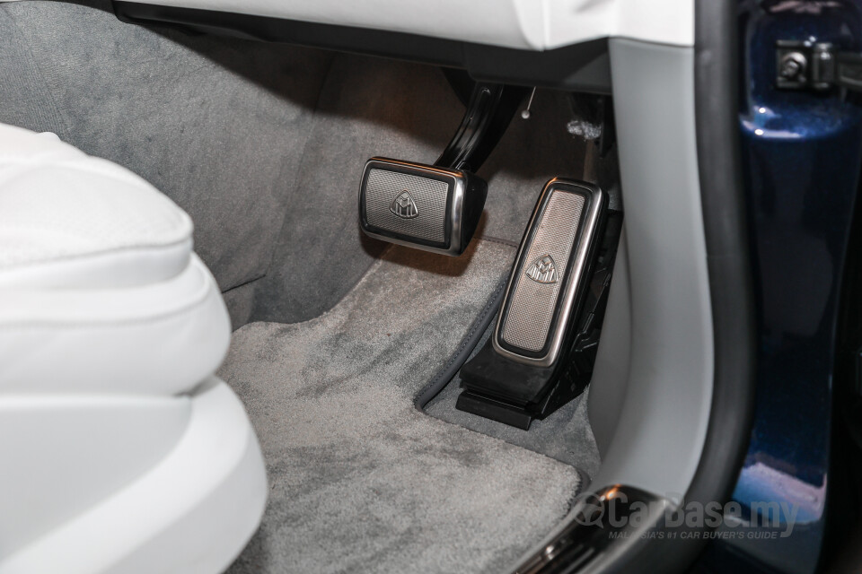 Mercedes-Benz Maybach EQS SUV X296 (2025) Interior