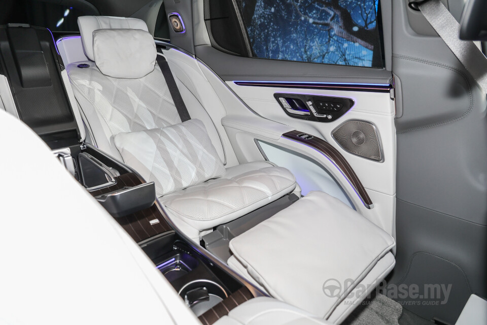 Mercedes-Benz Maybach EQS SUV X296 (2025) Interior