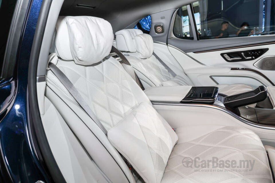 Mercedes-Benz Maybach EQS SUV X296 (2025) Interior