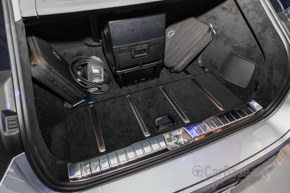 Mercedes-Benz Maybach EQS SUV X296 (2025) Interior