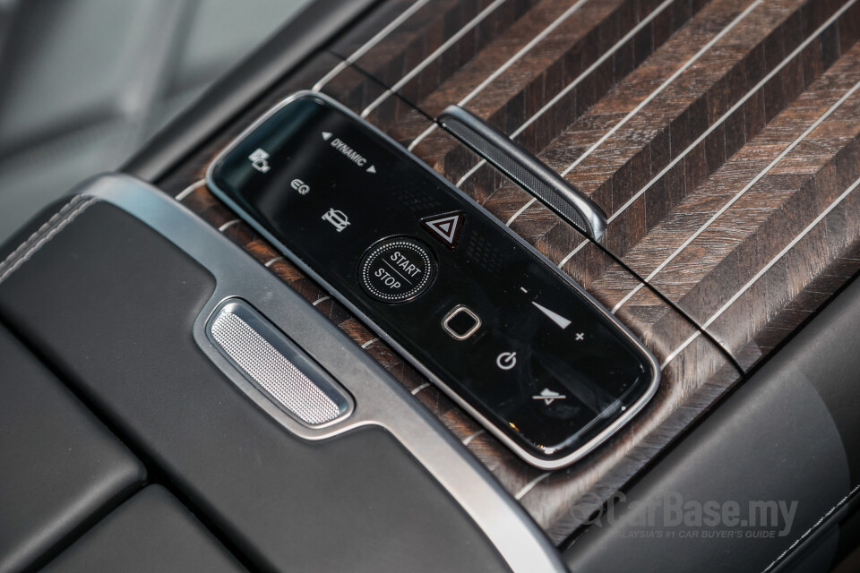 Mercedes-Benz Maybach EQS SUV X296 (2025) Interior