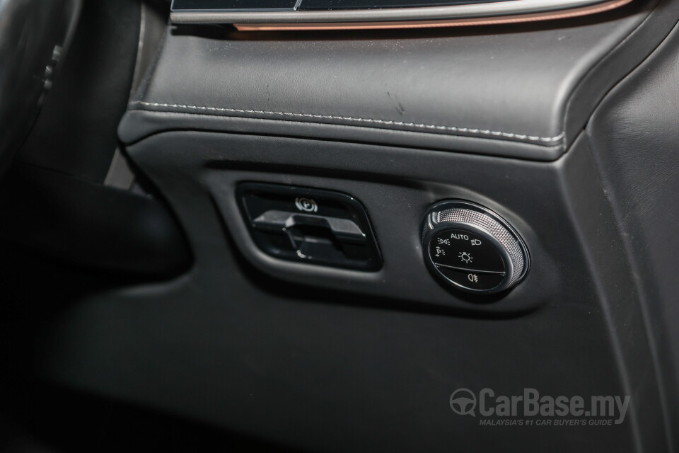 Mercedes-Benz Maybach EQS SUV X296 (2025) Interior