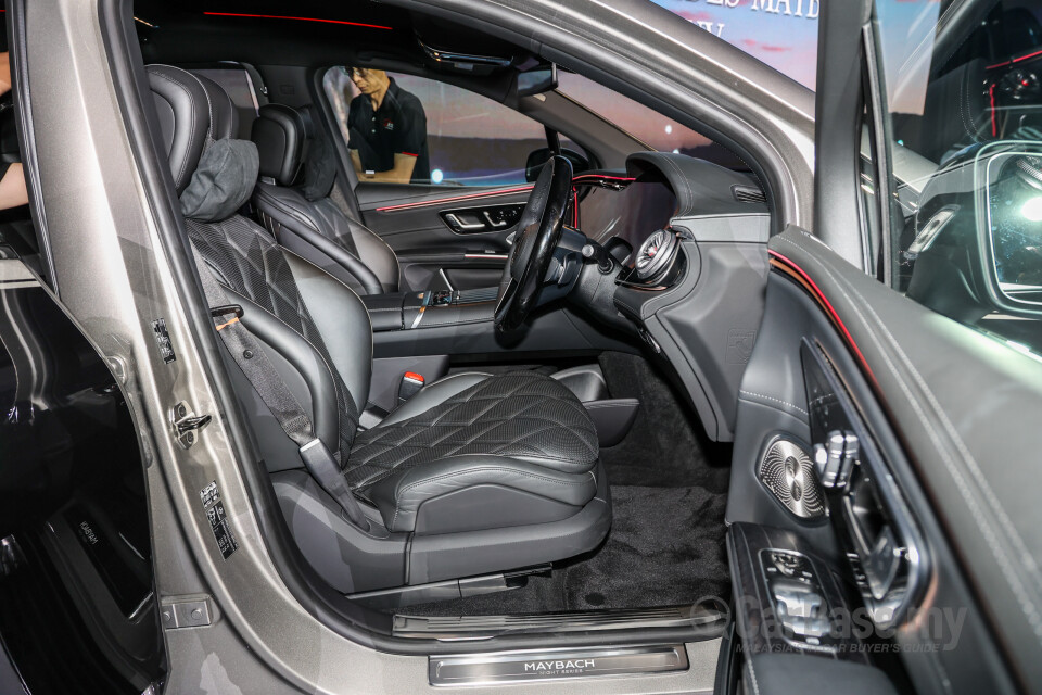 Mercedes-Benz Maybach EQS SUV X296 (2025) Interior