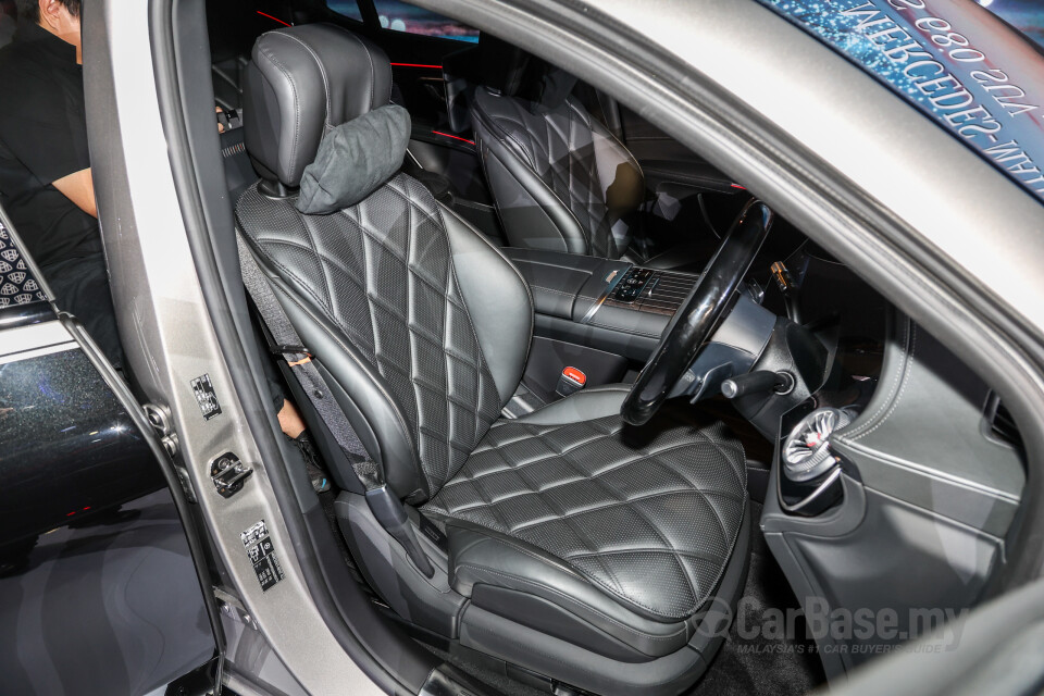 Mercedes-Benz Maybach EQS SUV X296 (2025) Interior