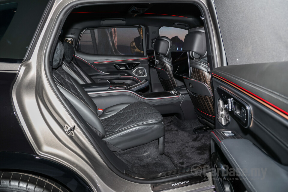 Mercedes-Benz Maybach EQS SUV X296 (2025) Interior
