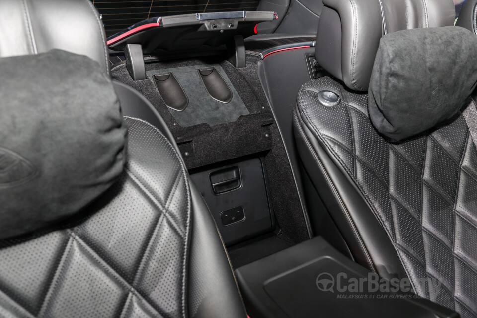 Mercedes-Benz Maybach EQS SUV X296 (2025) Interior