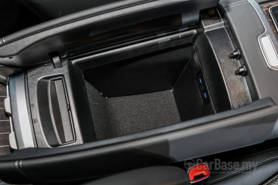 Mercedes-Benz Maybach EQS SUV X296 (2025) Interior