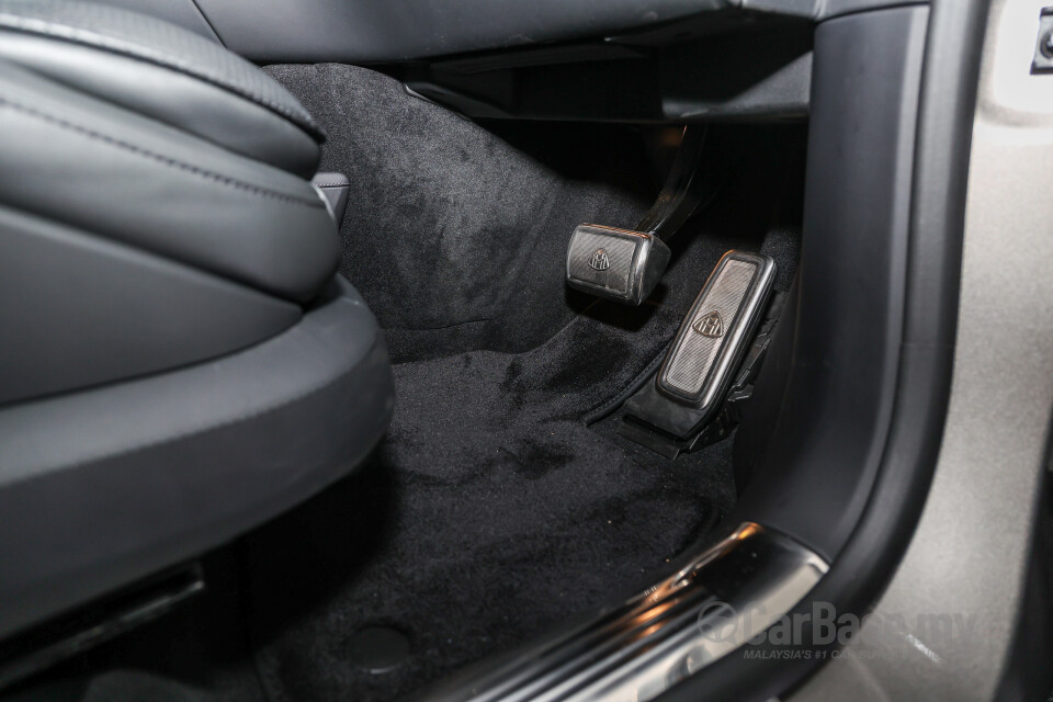 Mercedes-Benz Maybach EQS SUV X296 (2025) Interior