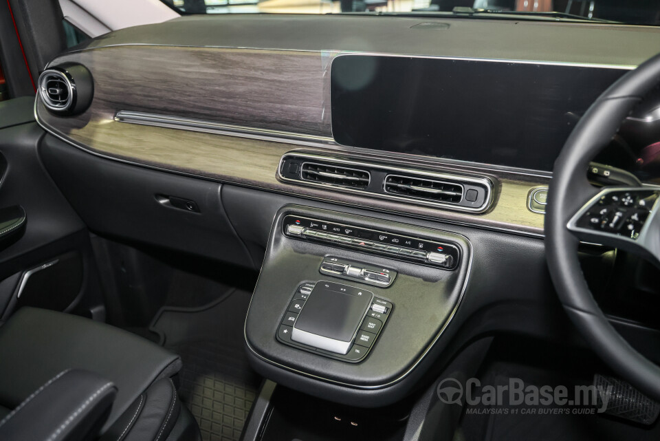 Mercedes-Benz EQV E447 (2025) Interior