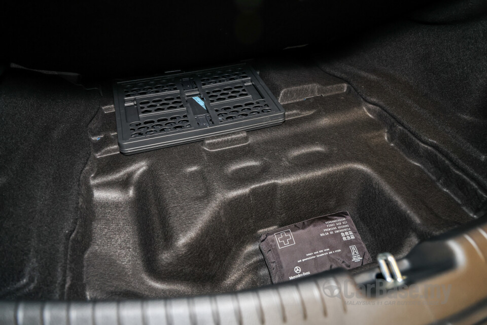 Mercedes-Benz AMG CLE C236 (2025) Interior