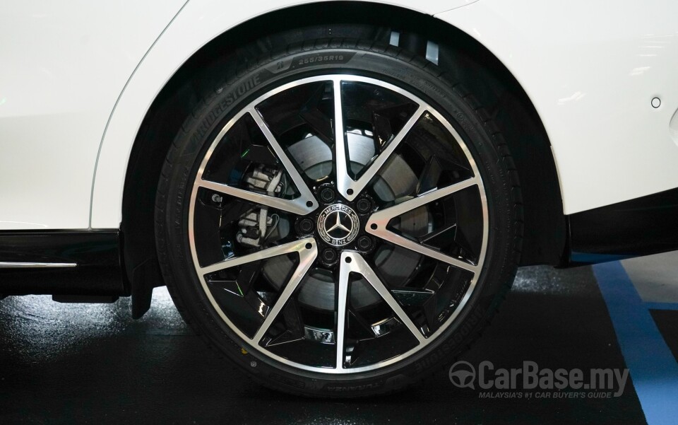 Mercedes-Benz CLA Electric C174 (2026) Exterior