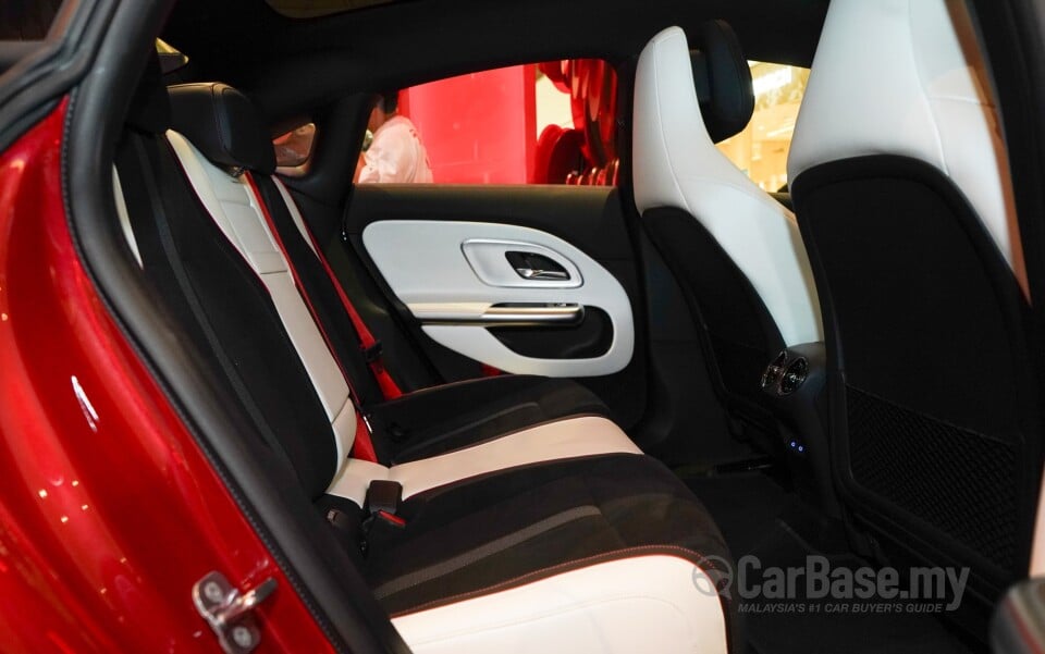 Mercedes-Benz CLA Electric C174 (2026) Interior