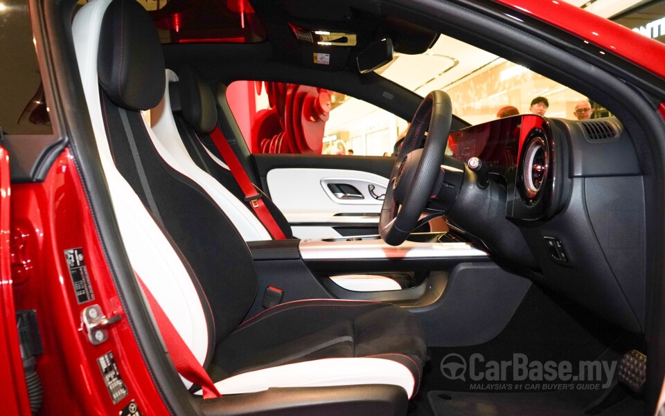 Mercedes-Benz CLA Electric C174 (2026) Interior