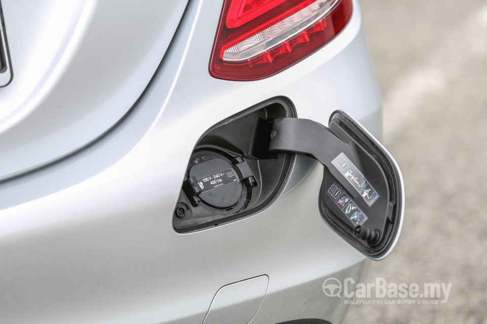 Mercedes-Benz C-Class W205 (2014) Exterior