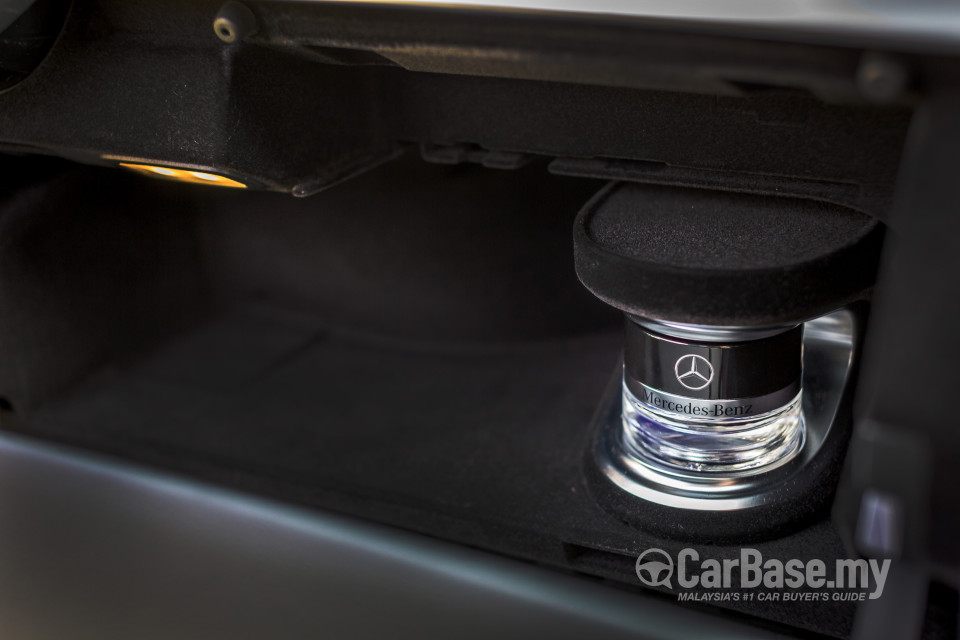 Mercedes-Benz C-Class W205 (2014) Interior