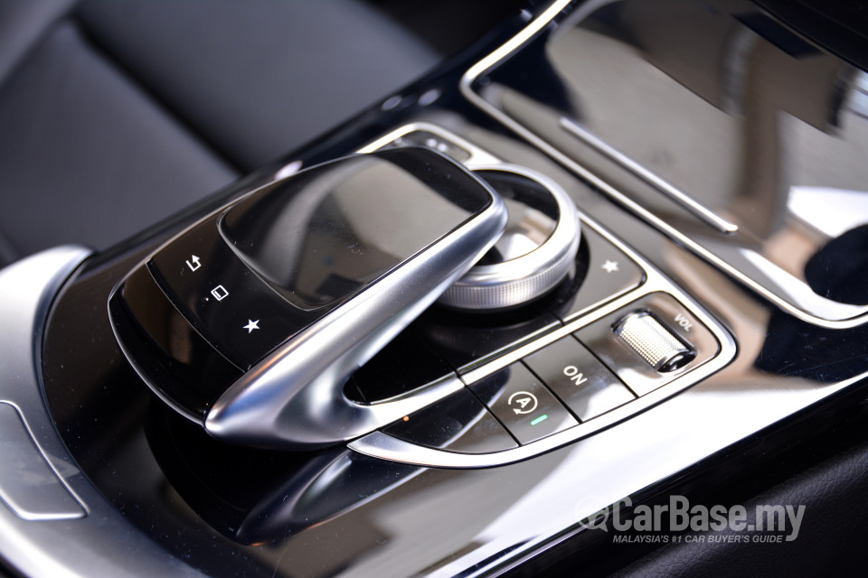 Mercedes-Benz C-Class W205 (2014) Interior