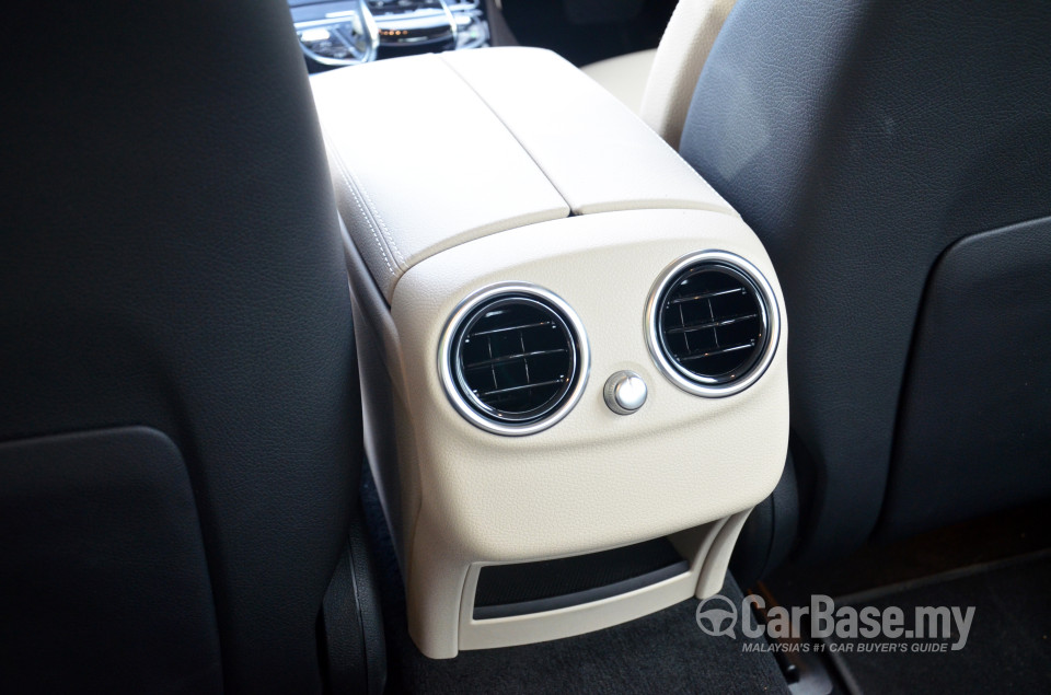 Mercedes-Benz C-Class W205 (2014) Interior