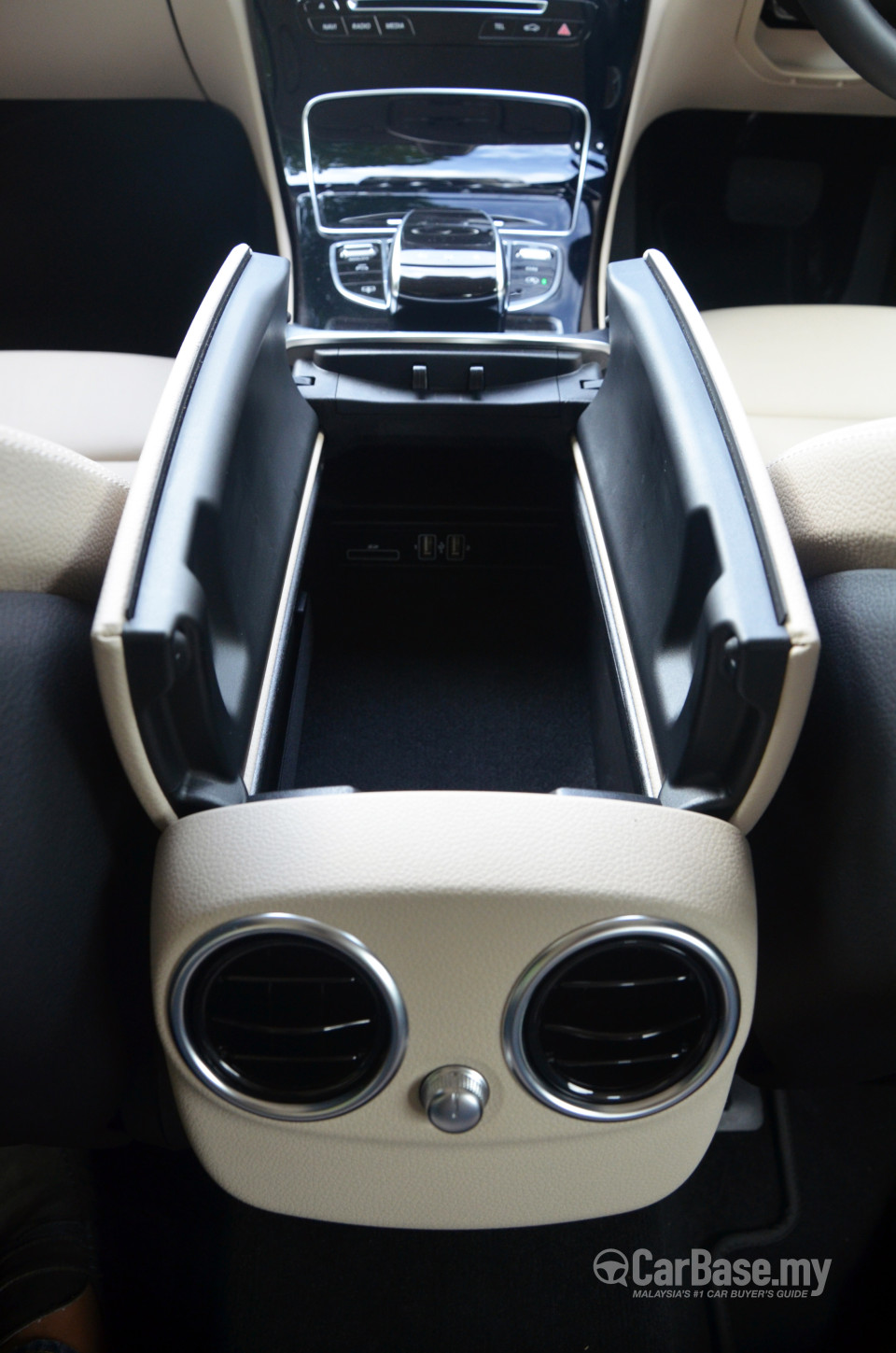 Mercedes-Benz C-Class W205 (2014) Interior