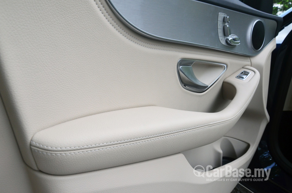 Mercedes-Benz C-Class W205 (2014) Interior