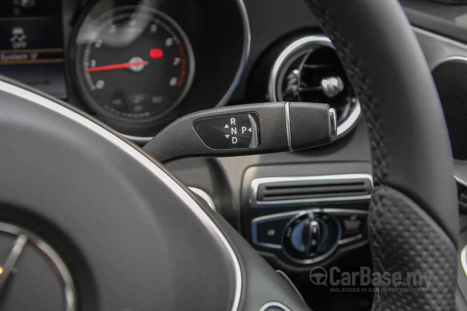 Nissan Navara D23 (2015) Interior