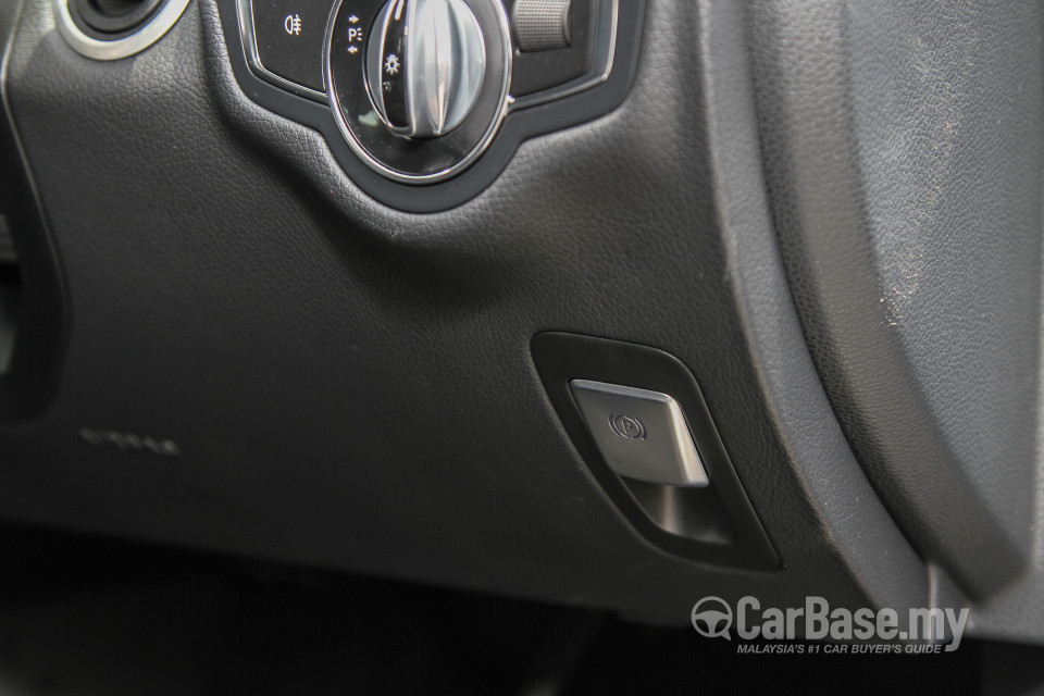 Mercedes-Benz C-Class W205 (2014) Interior