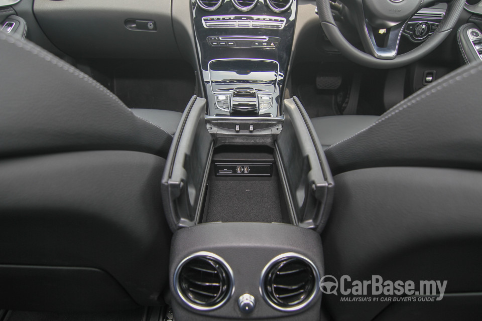 Mercedes-Benz C-Class W205 (2014) Interior
