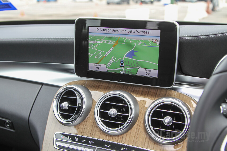 Audi Q5 FY (2019) Interior