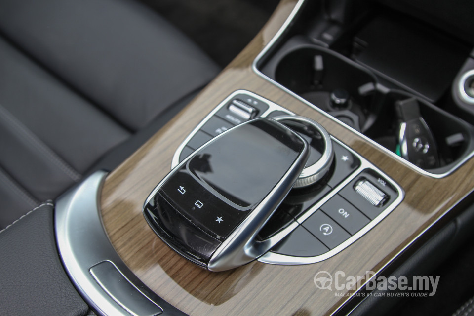 Mercedes-Benz C-Class W205 (2014) Interior