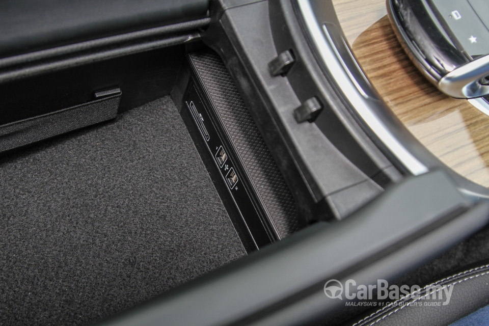 Mercedes-Benz C-Class W205 (2014) Interior