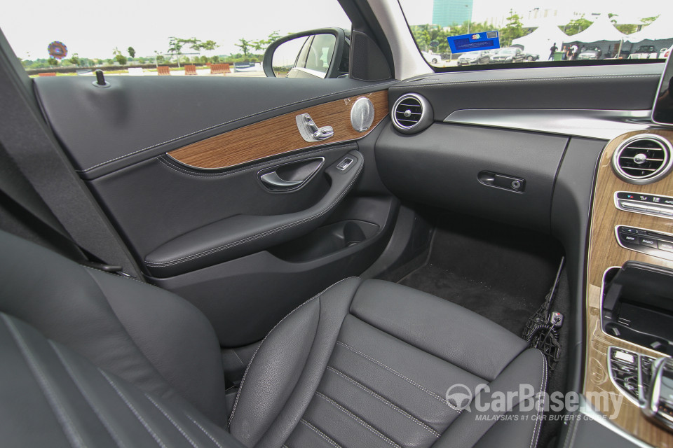 Mercedes-Benz C-Class W205 (2014) Interior