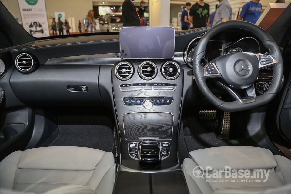 Mercedes-Benz C-Class W205 (2014) Interior