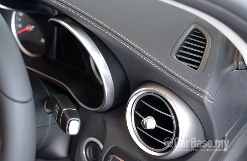 Mercedes-Benz C-Class W205 (2014) Interior