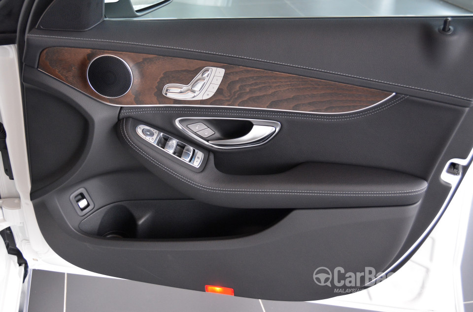 Mercedes-Benz C-Class W205 (2014) Interior