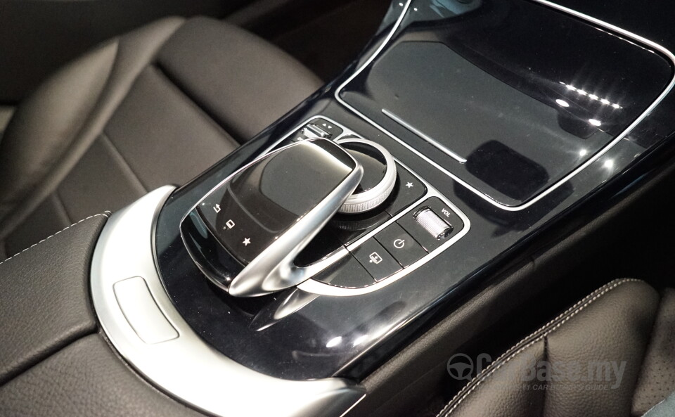 Chevrolet Cruze J300 (2012) Interior