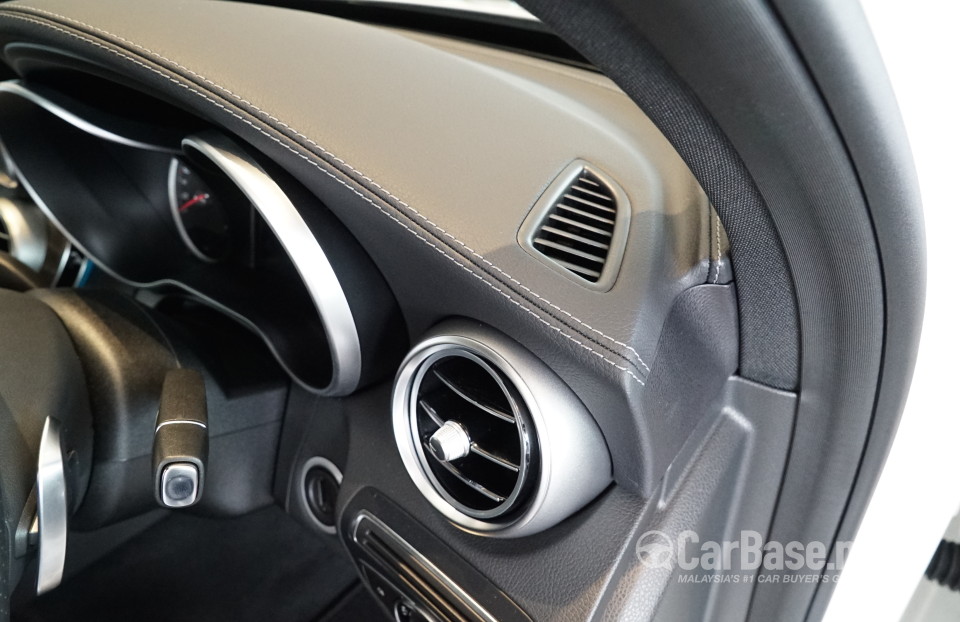 Mercedes-Benz C-Class W205 (2014) Interior