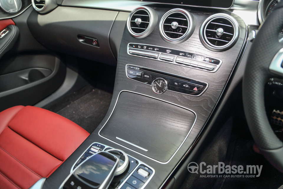 Mercedes-Benz C-Class W205 (2014) Interior