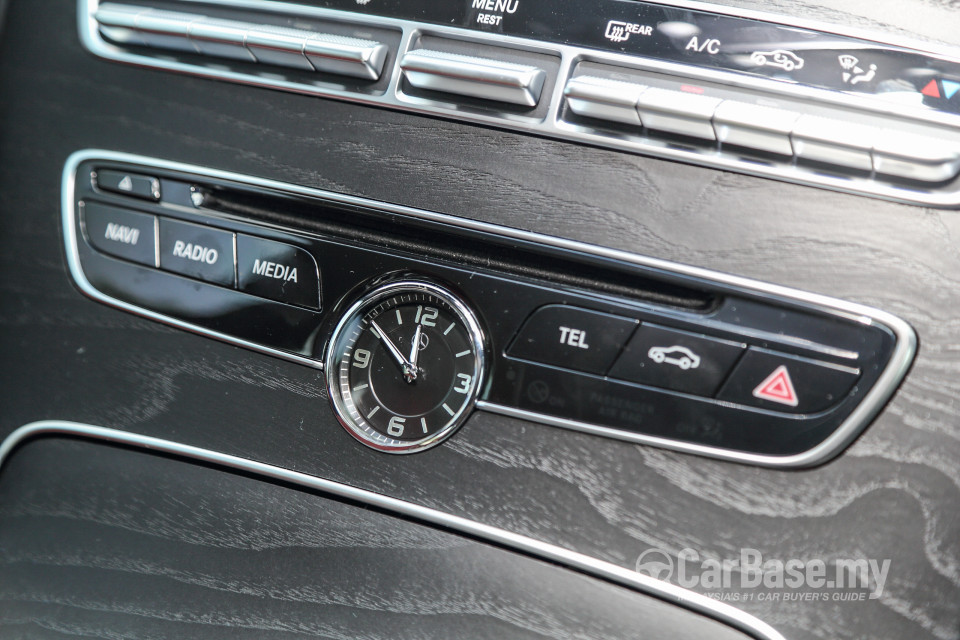 Mercedes-Benz C-Class W205 (2014) Interior