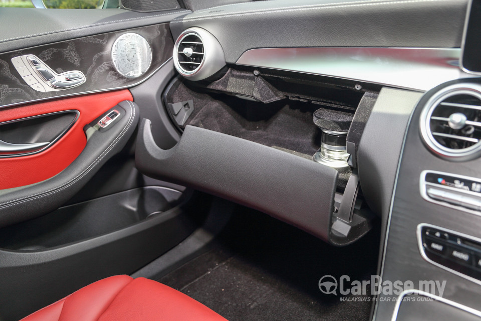 Mercedes-Benz C-Class W205 (2014) Interior