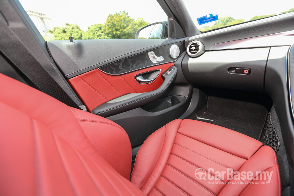 Mercedes-Benz C-Class W205 (2014) Interior