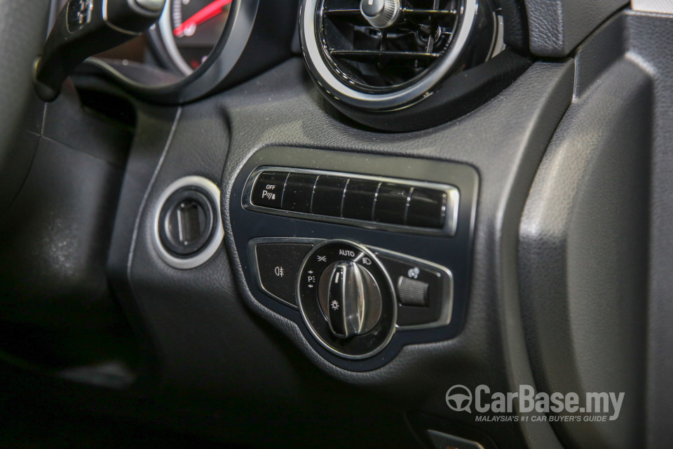 Mercedes-Benz C-Class W205 (2014) Interior