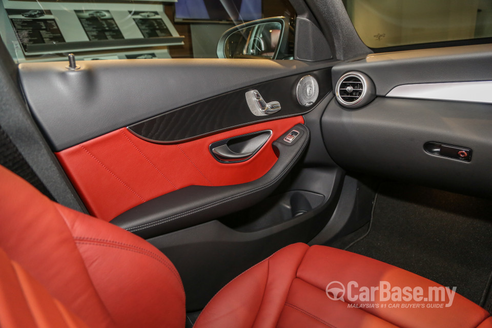 Mercedes-Benz C-Class W205 (2014) Interior