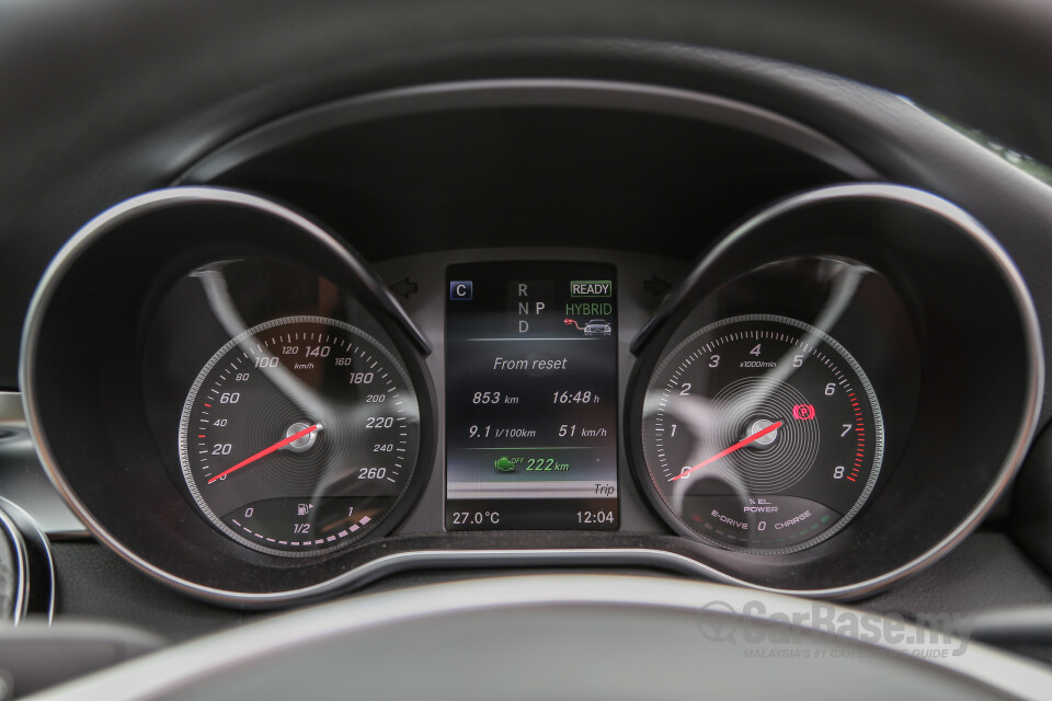 Perodua Aruz D38L (2019) Interior