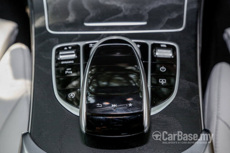 Mercedes-Benz C-Class W205 (2014) Interior