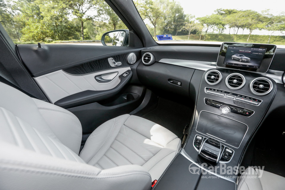 Mercedes-Benz C-Class W205 (2014) Interior