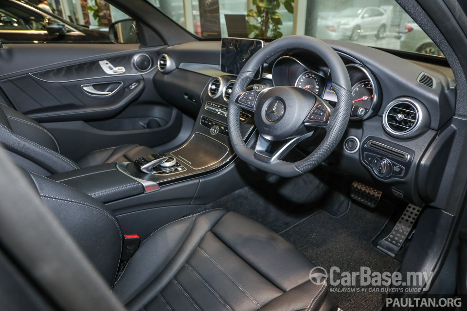Mercedes-Benz C-Class W205 (2014) Interior