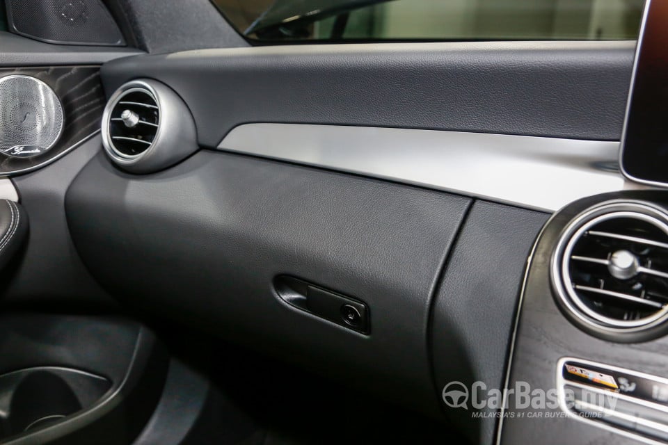 Mercedes-Benz C-Class W205 (2014) Interior