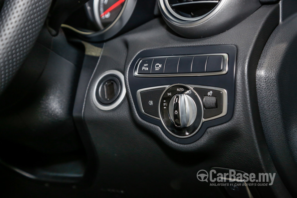 Mercedes-Benz C-Class W205 (2014) Interior